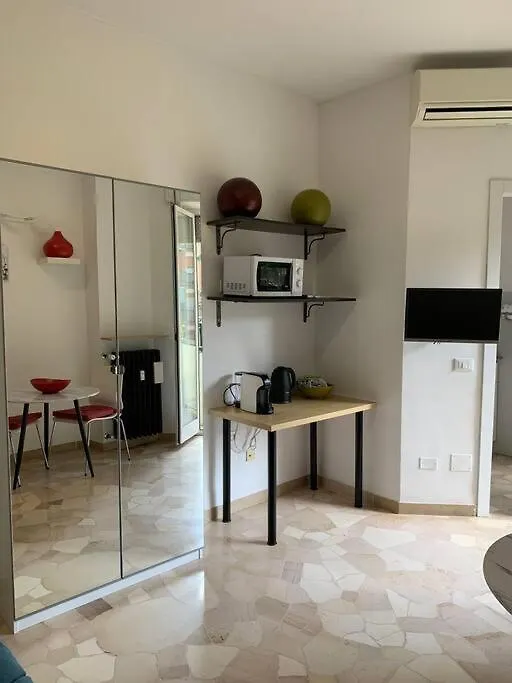 Casa Dei Fiordalisi Apartment Milan